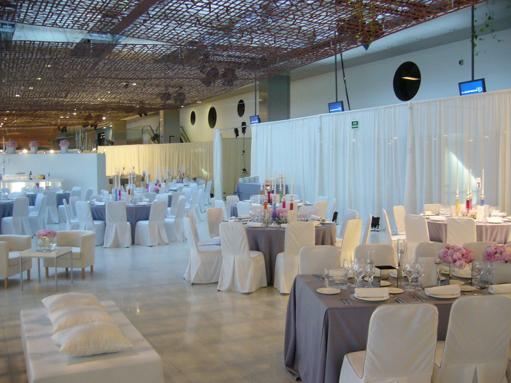 pipe-and-drape-rental-spain