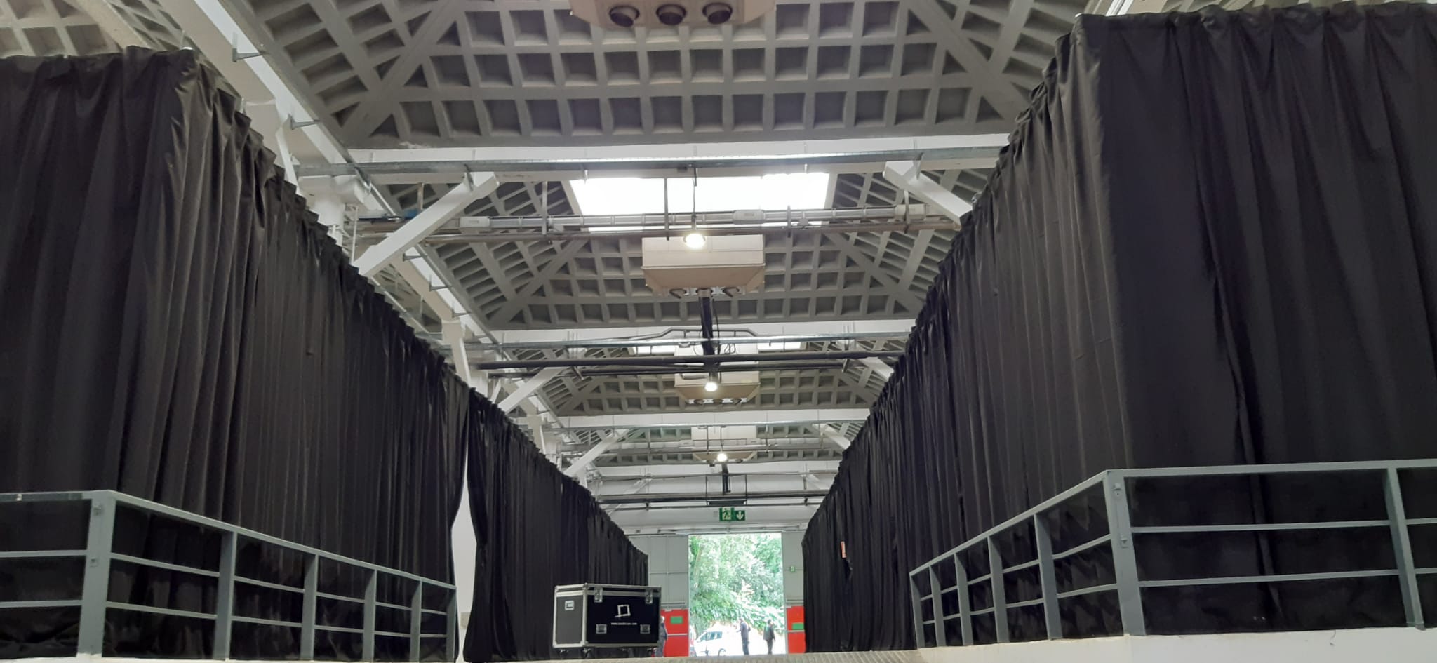 Large scale corporate event setup and structural scenography manufacturing at IFEMA